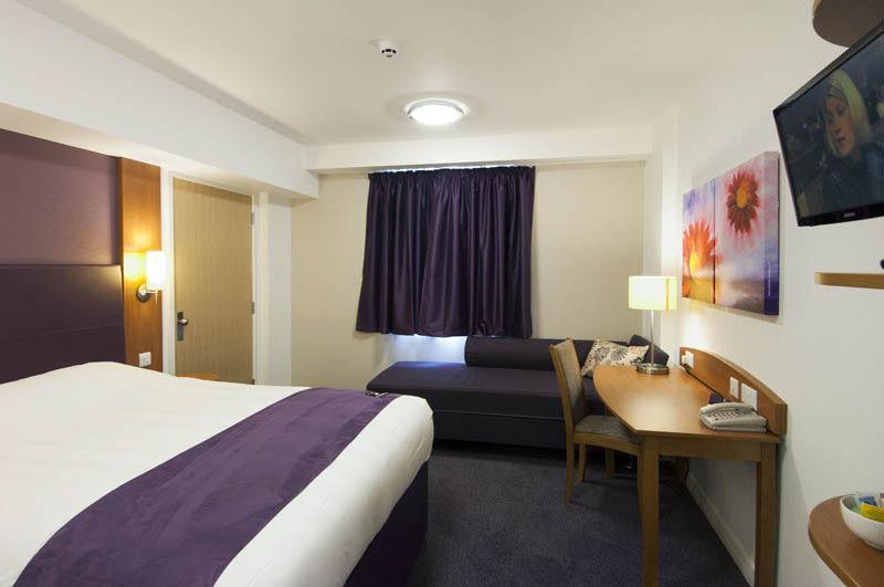 Premier Inn Blackpool East Kültér fotó